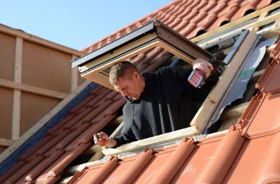 Pose de fenêtres de toit Velux à Taillée